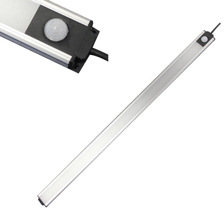 luz de tira conduzida a pilhas conduzida solar dos interiores do armário das luzes do sensor de movimento de 24V 120LM